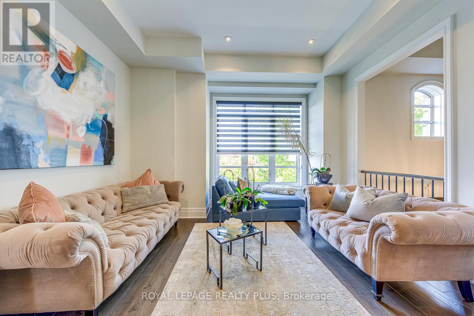 221 Hanover Street, Oakville, Ontario  L6K 0G9 - Photo 5 - W12715434