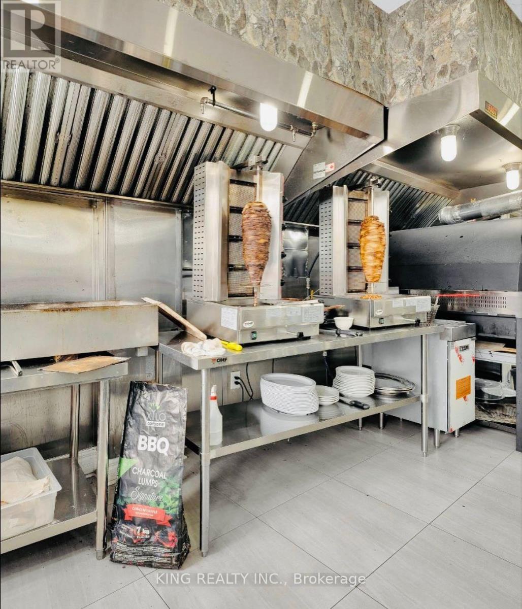 4781 Wyandotte Street E, Windsor, Ontario  N8Y 1H8 - Photo 4 - X12715438