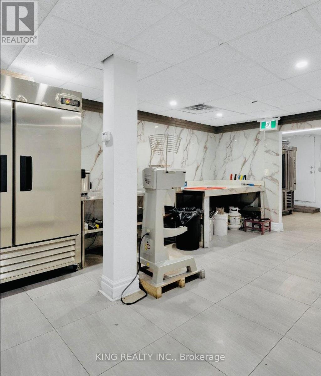 4781 Wyandotte Street E, Windsor, Ontario  N8Y 1H8 - Photo 8 - X12715438