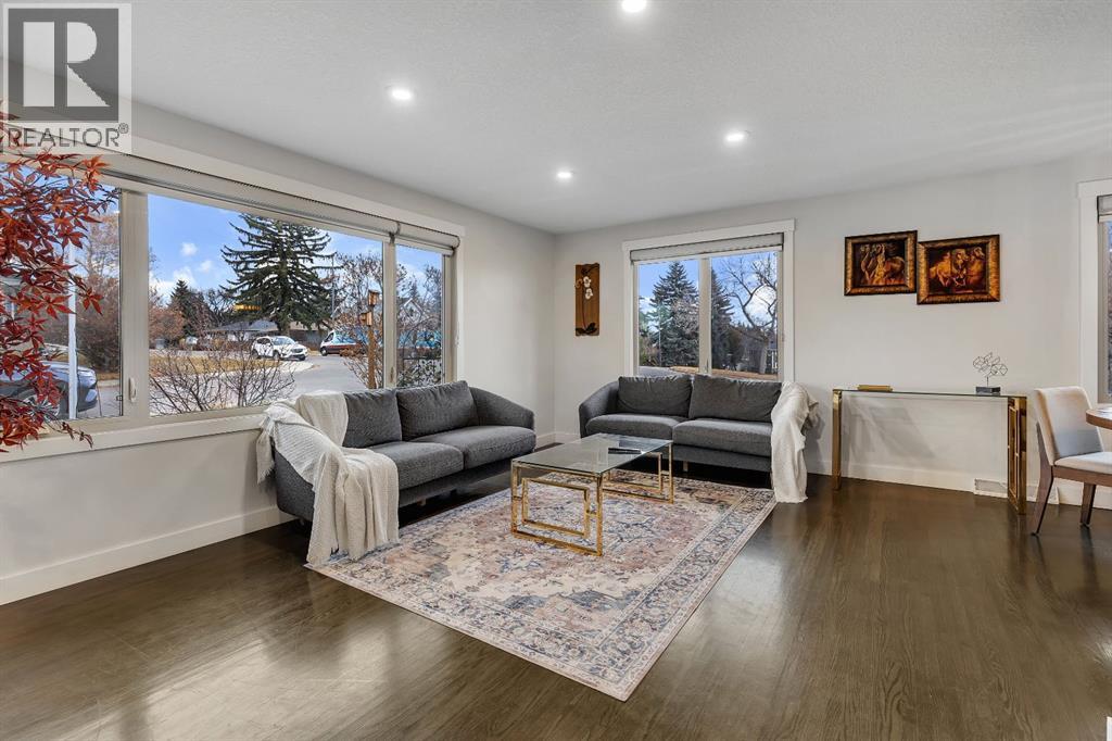 3 Cardiff Drive Nw, Calgary, Alberta  T2K 1R4 - Photo 8 - A2269481