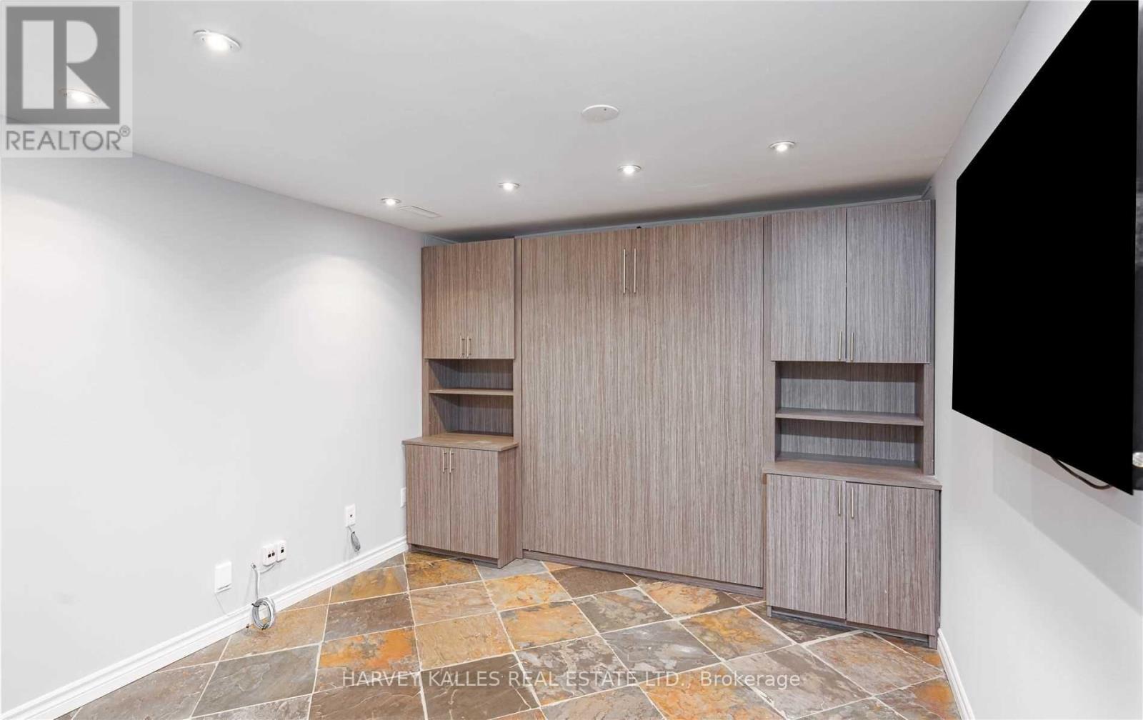 22 Lower Village Gate, Toronto, Ontario  M5P 3L7 - Photo 27 - C12714956