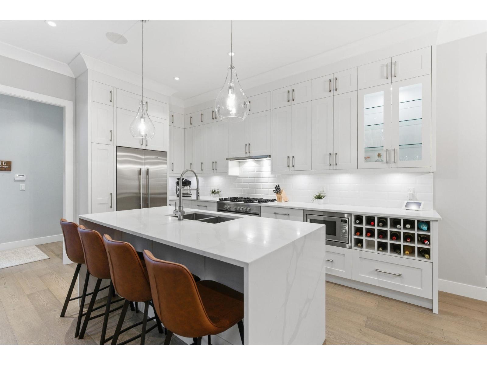 15786 23b Avenue, Surrey, British Columbia  V4A 9Y4 - Photo 1 - R3080493