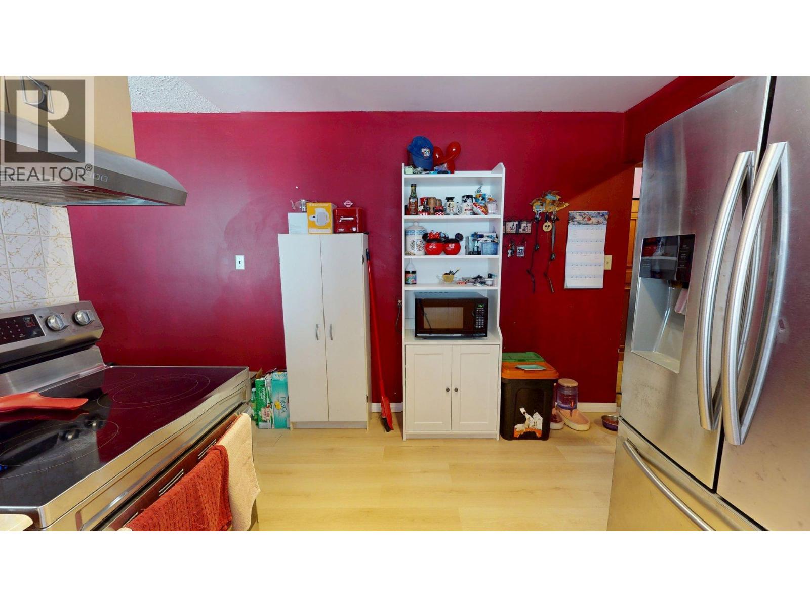 1315 Alpine Drive, Elkford, British Columbia  V0B 1H0 - Photo 11 - 10373048