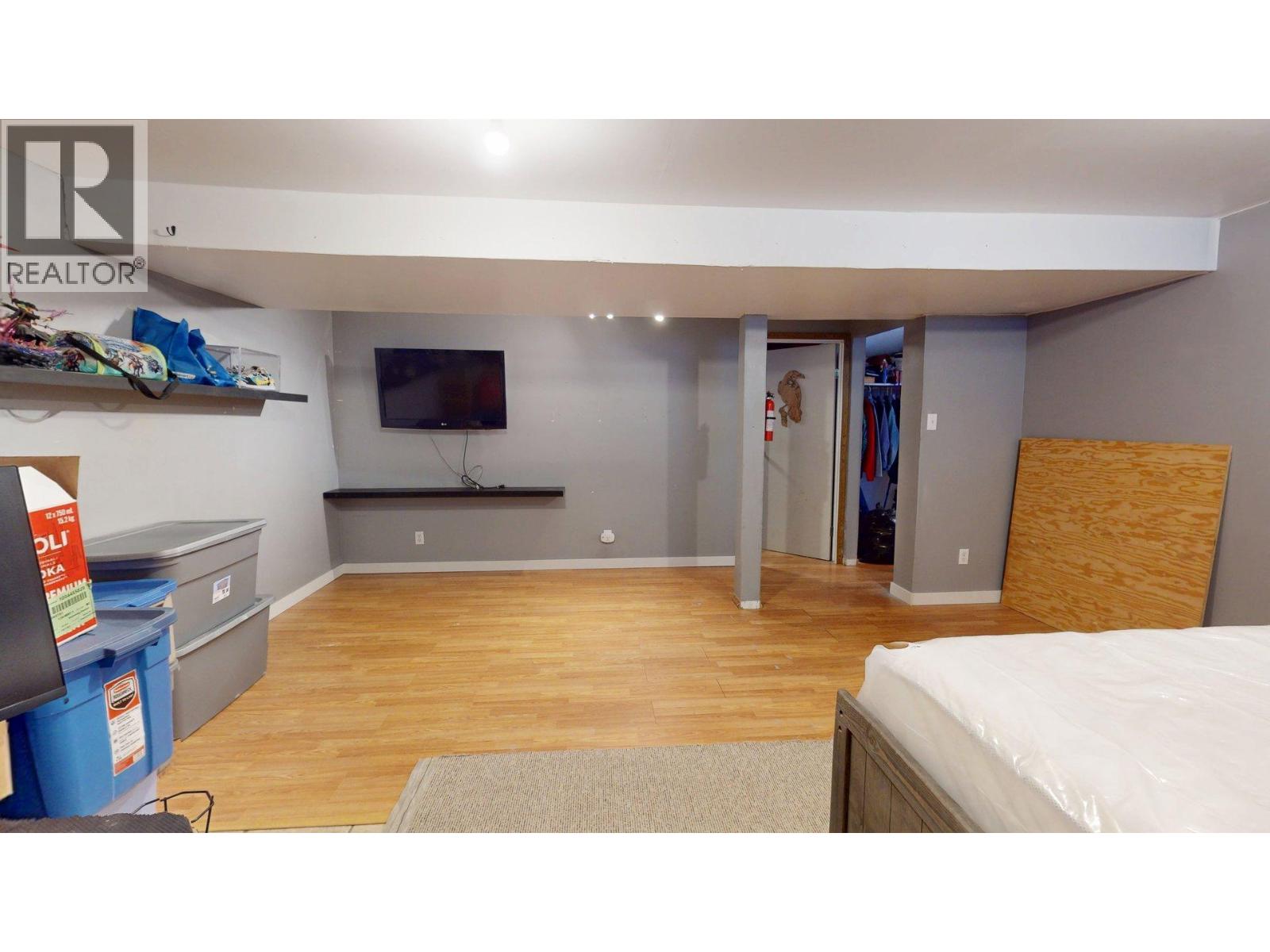 1315 Alpine Drive, Elkford, British Columbia  V0B 1H0 - Photo 26 - 10373048