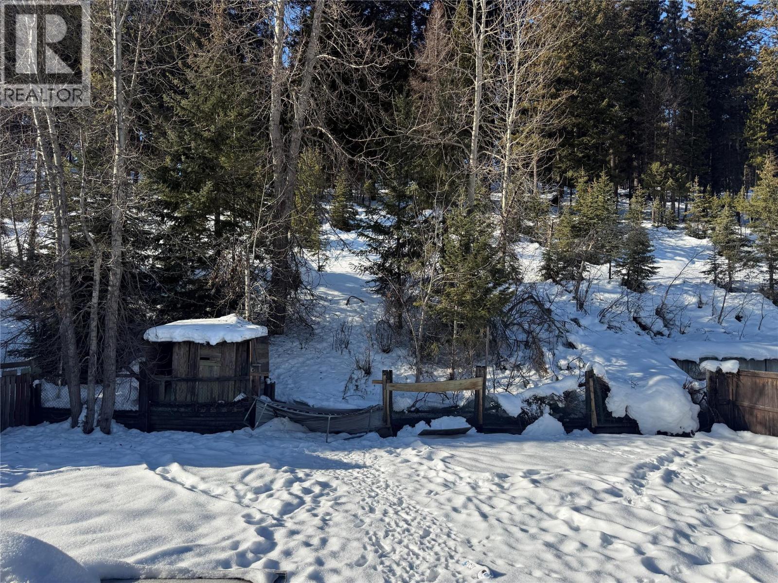 1315 Alpine Drive, Elkford, British Columbia  V0B 1H0 - Photo 33 - 10373048