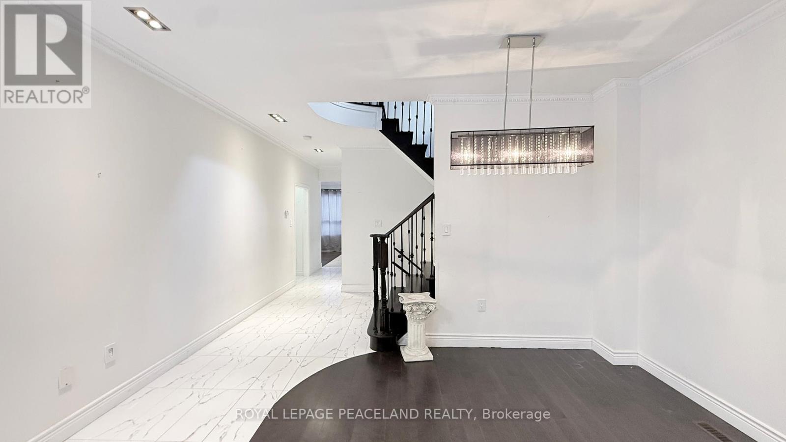 110 Annina Crescent, Markham, Ontario  L3R 4S5 - Photo 2 - N12712672