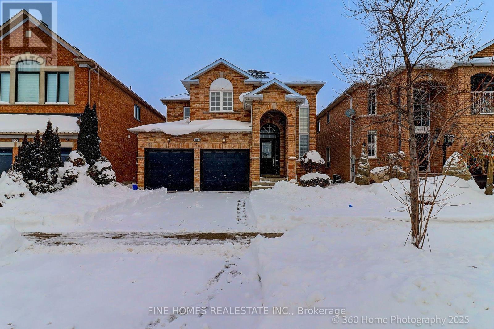 UPPER - 304 DRUMMOND DRIVE, Vaughan, Ontario