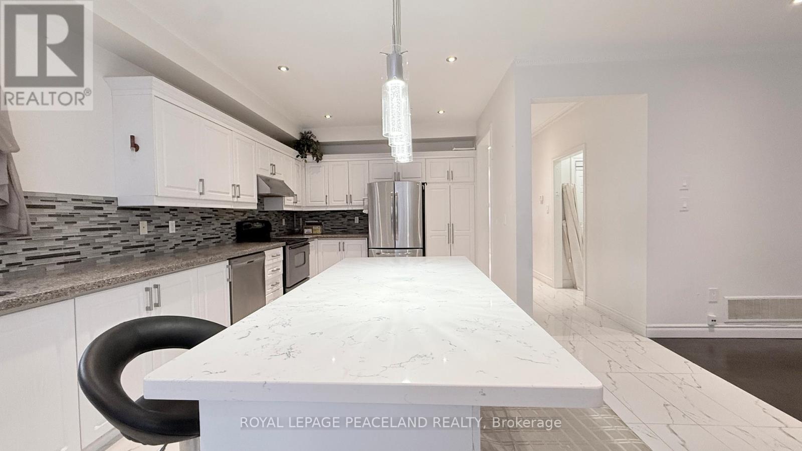 110 Annina Crescent, Markham, Ontario  L3R 4S5 - Photo 7 - N12712672