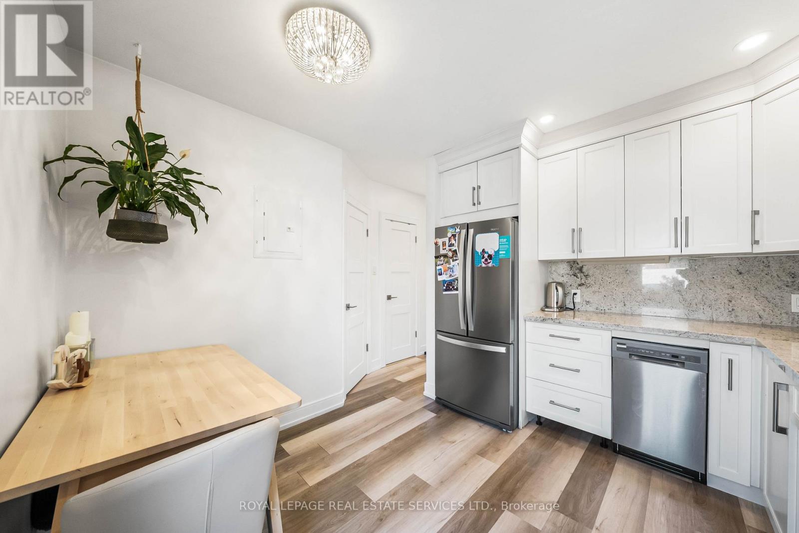 50 Arcadian Circle, Toronto, Ontario  M8W 2Y9 - Photo 21 - W12701580