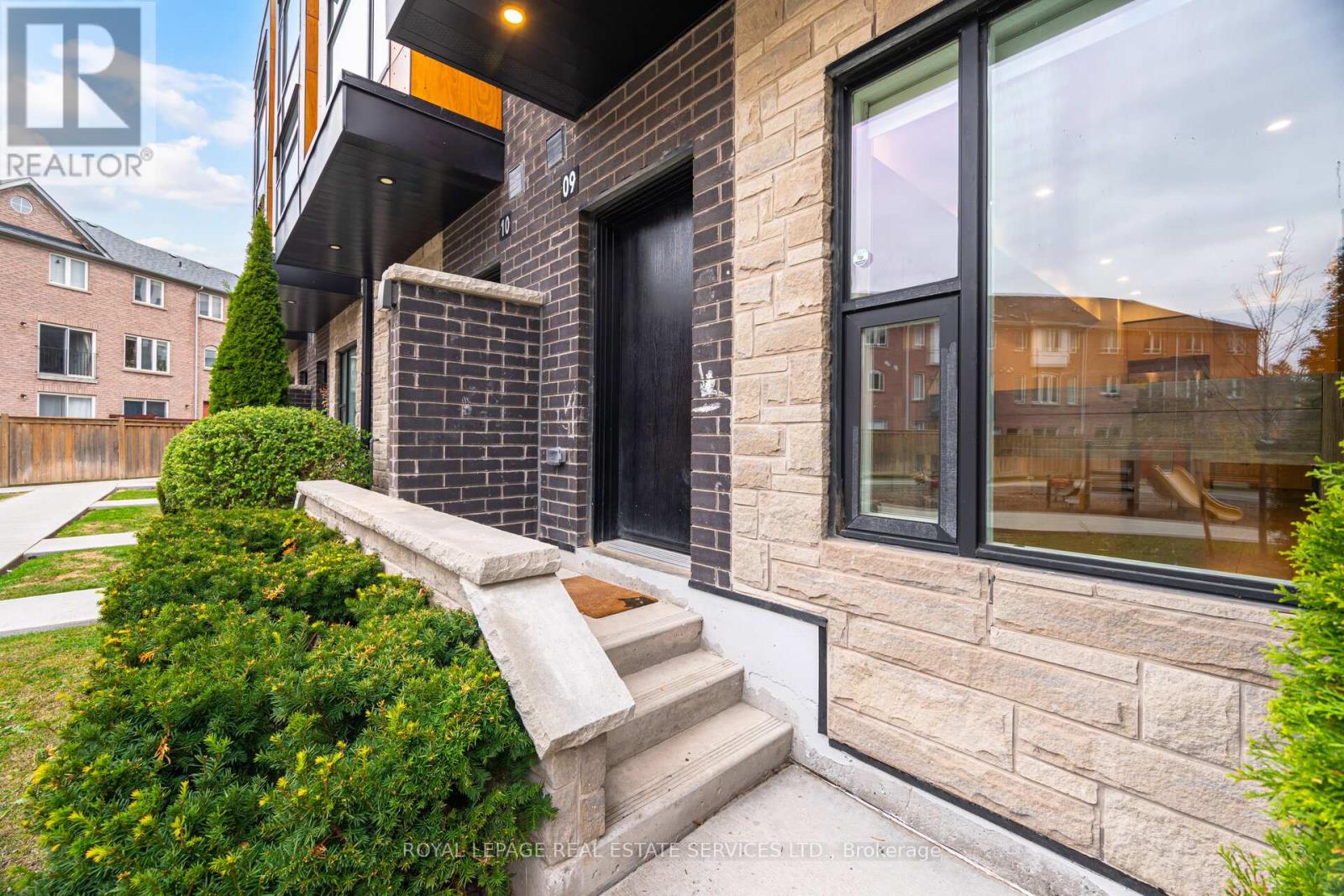 Th 9 - 200 Malta Avenue, Brampton, Ontario  L6Y 6H8 - Photo 6 - W12650440