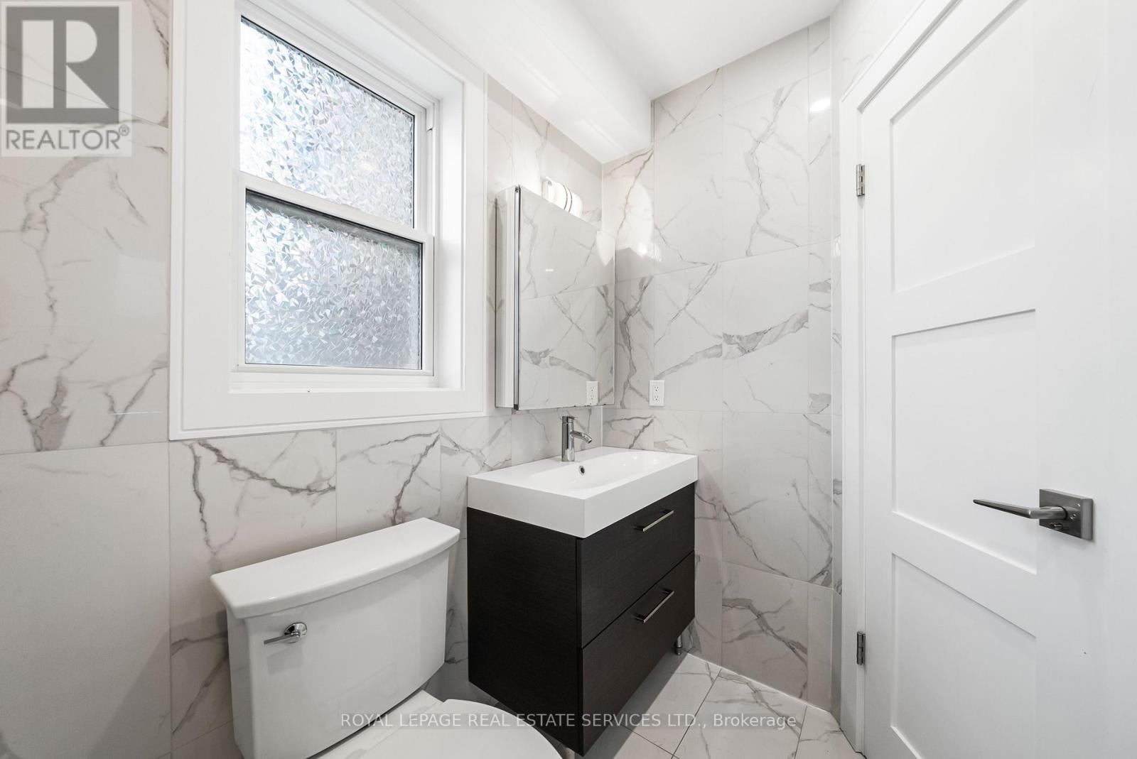 50 Arcadian Circle, Toronto, Ontario  M8W 2Y9 - Photo 30 - W12701580