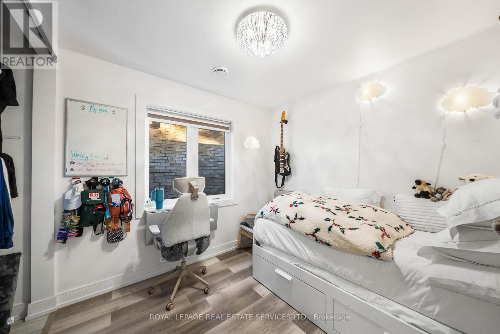 50 Arcadian Circle, Toronto, Ontario  M8W 2Y9 - Photo 24 - W12701580