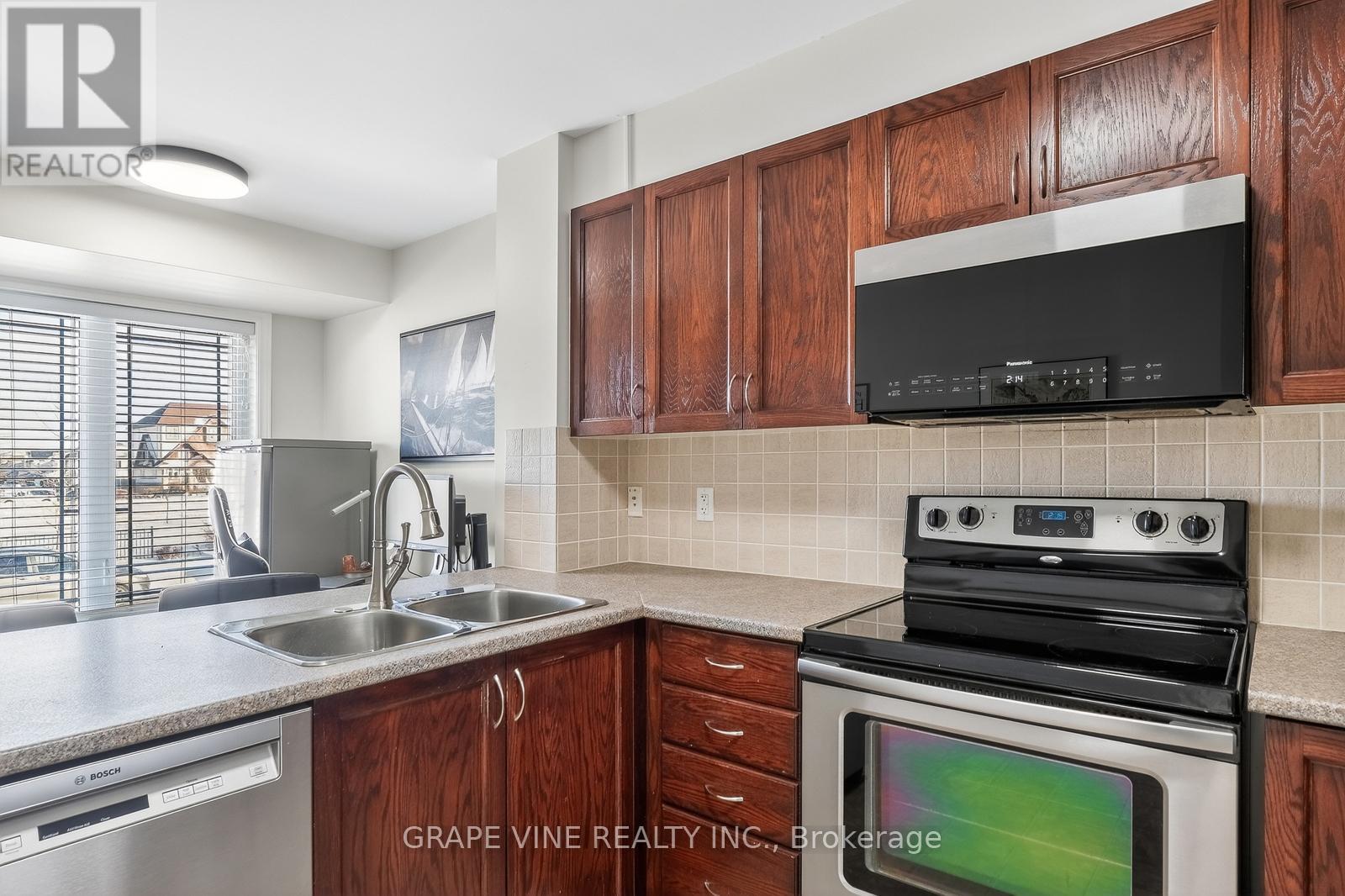 755 Lakeridge Drive, Ottawa, Ontario  K4A 0N5 - Photo 10 - X12715472