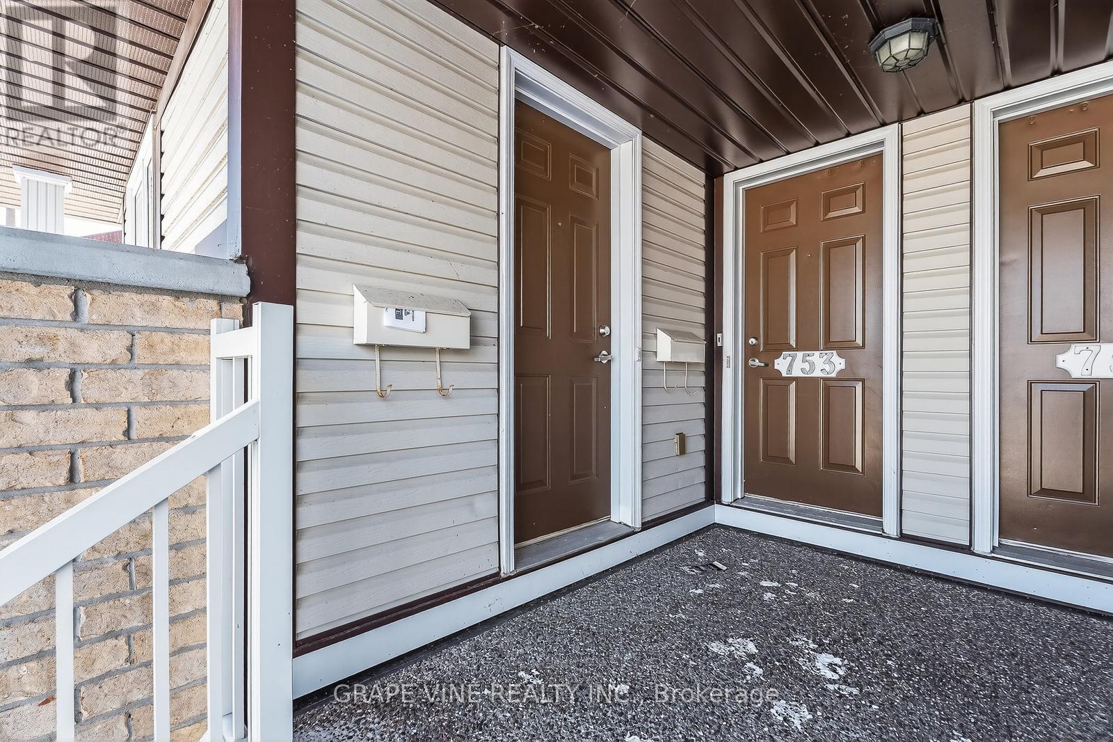 755 Lakeridge Drive, Ottawa, Ontario  K4A 0N5 - Photo 4 - X12715472