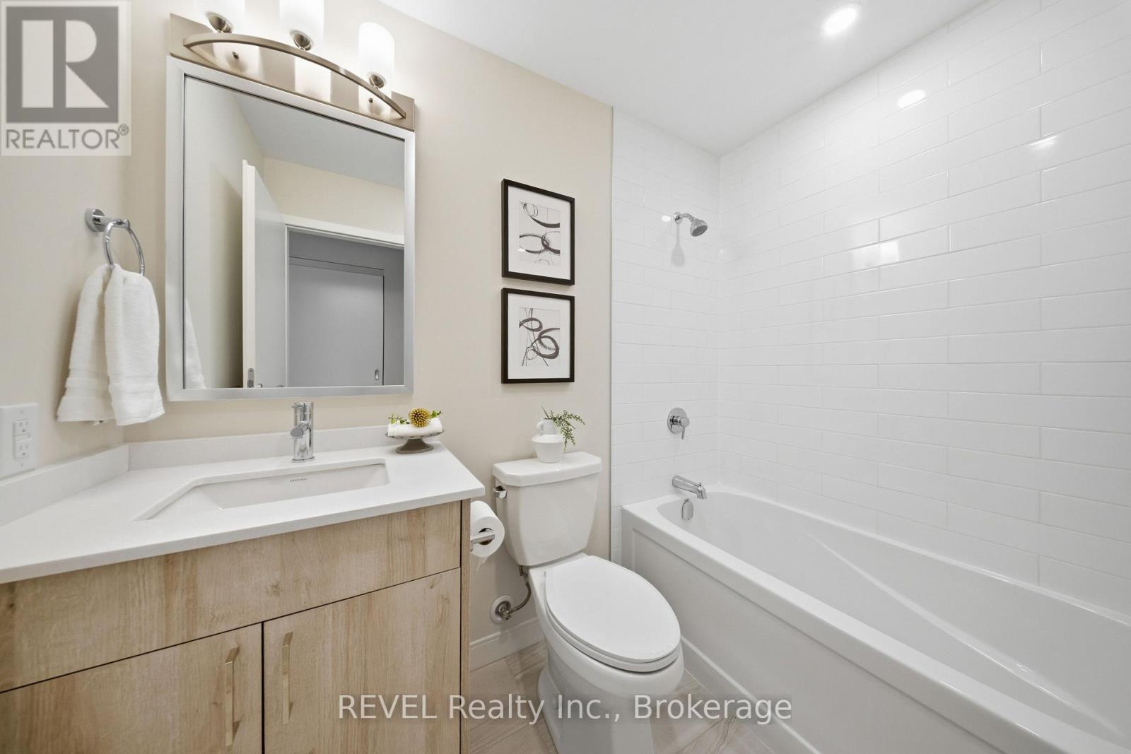 605 - 118 West Street, Port Colborne, Ontario  L3K 4C9 - Photo 25 - X12715464