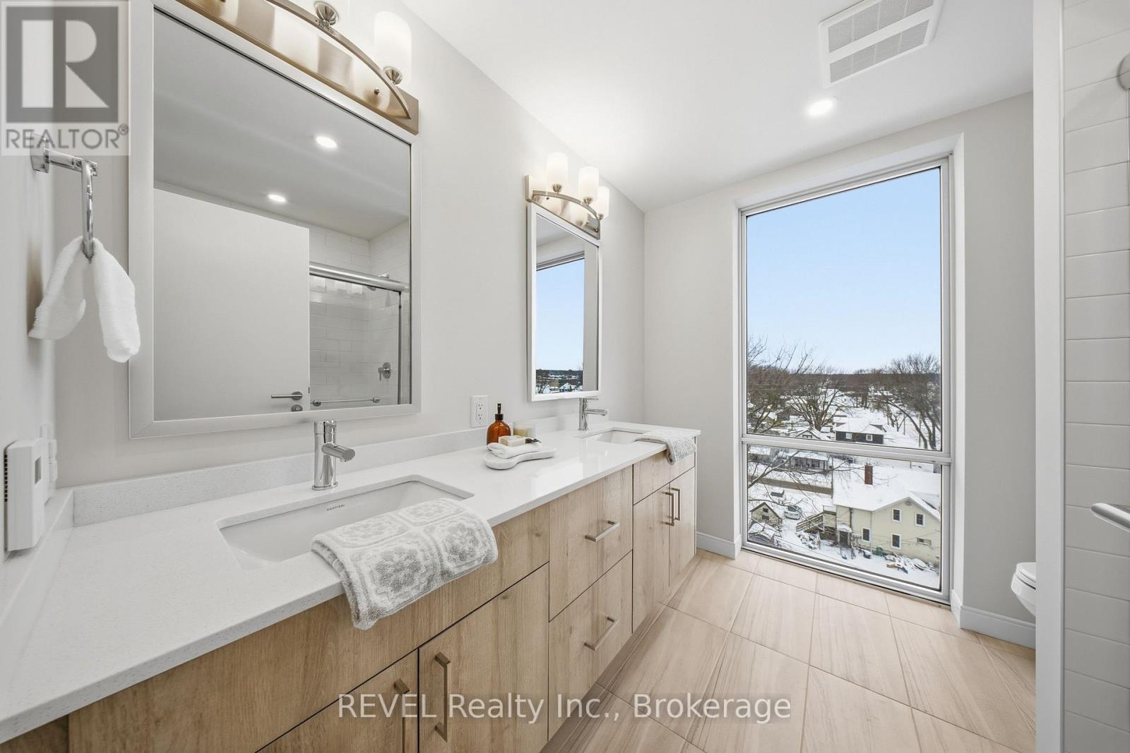 605 - 118 West Street, Port Colborne, Ontario  L3K 4C9 - Photo 29 - X12715464