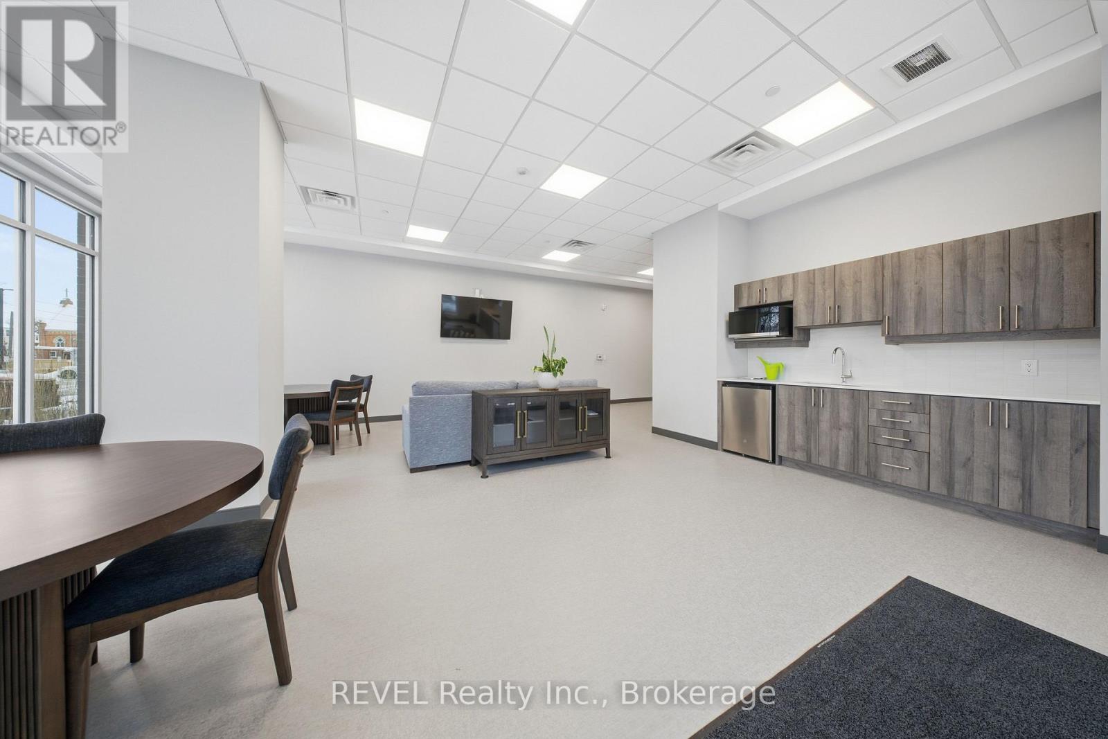 605 - 118 West Street, Port Colborne, Ontario  L3K 4C9 - Photo 37 - X12715464