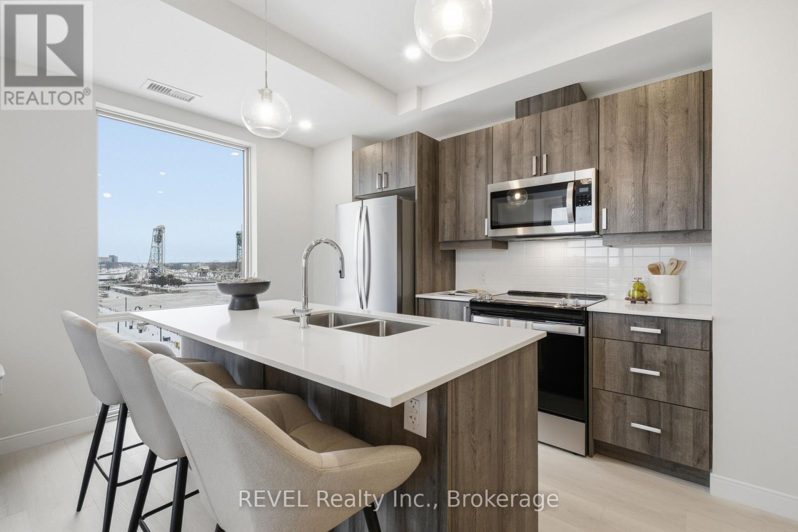 605 - 118 West Street, Port Colborne, Ontario  L3K 4C9 - Photo 9 - X12715464