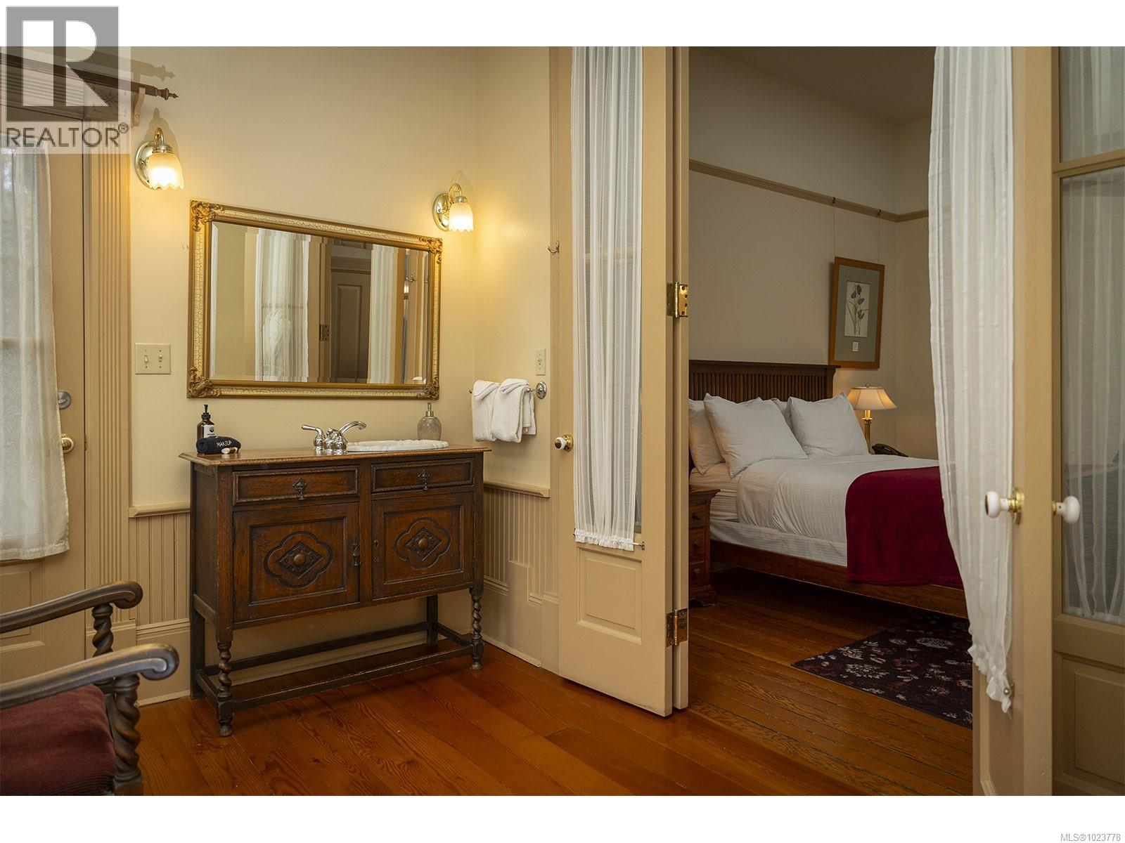 332 Catherine St, Victoria, British Columbia  V9A 3S8 - Photo 13 - 1023778