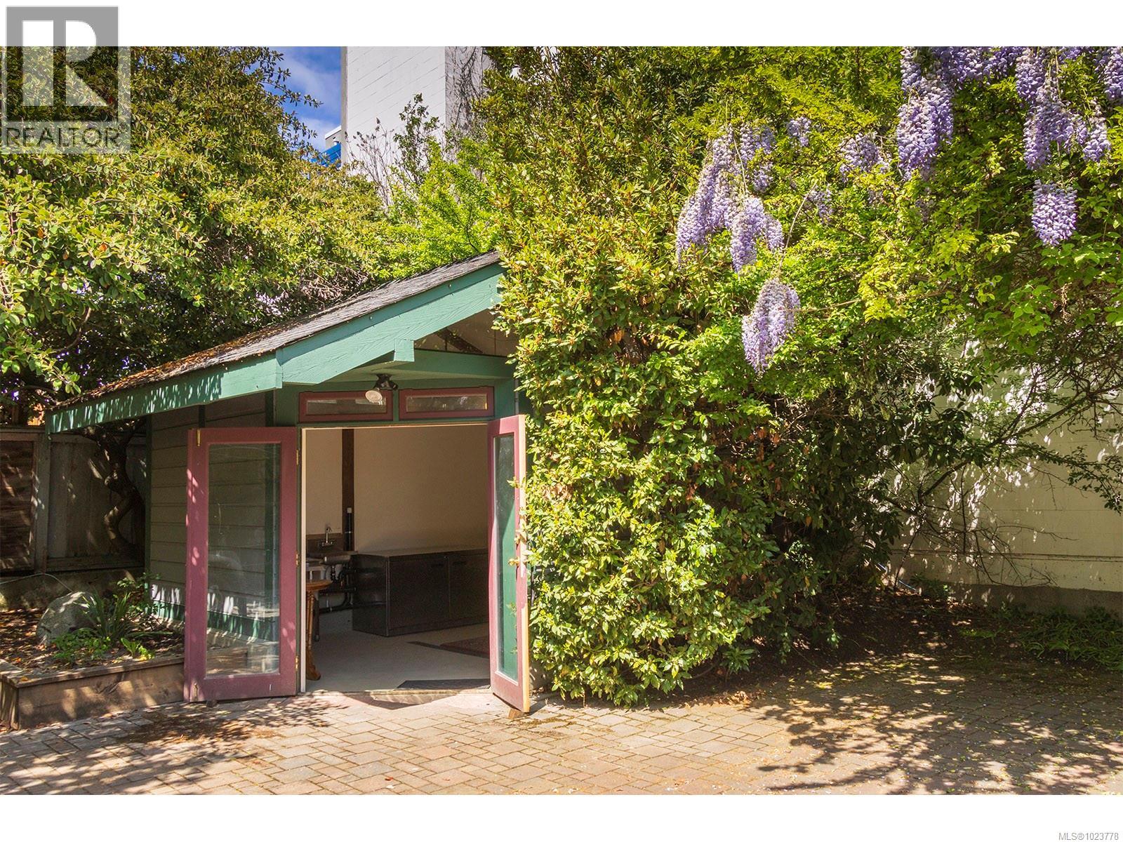 332 Catherine St, Victoria, British Columbia  V9A 3S8 - Photo 34 - 1023778