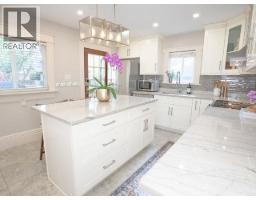 124 SIXTH AVENUE, New Westminster, British Columbia