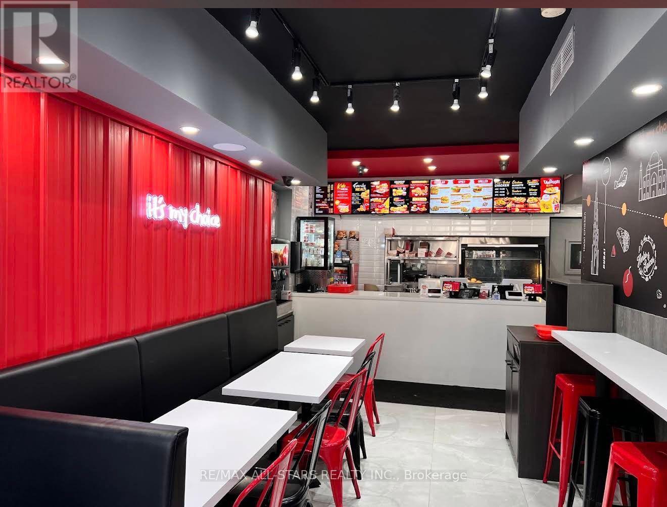 247 QUEEN STREET W, Toronto, Ontario