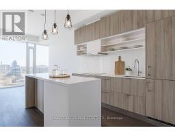 1524 - 8 HILLSDALE AVENUE E, Toronto, Ontario