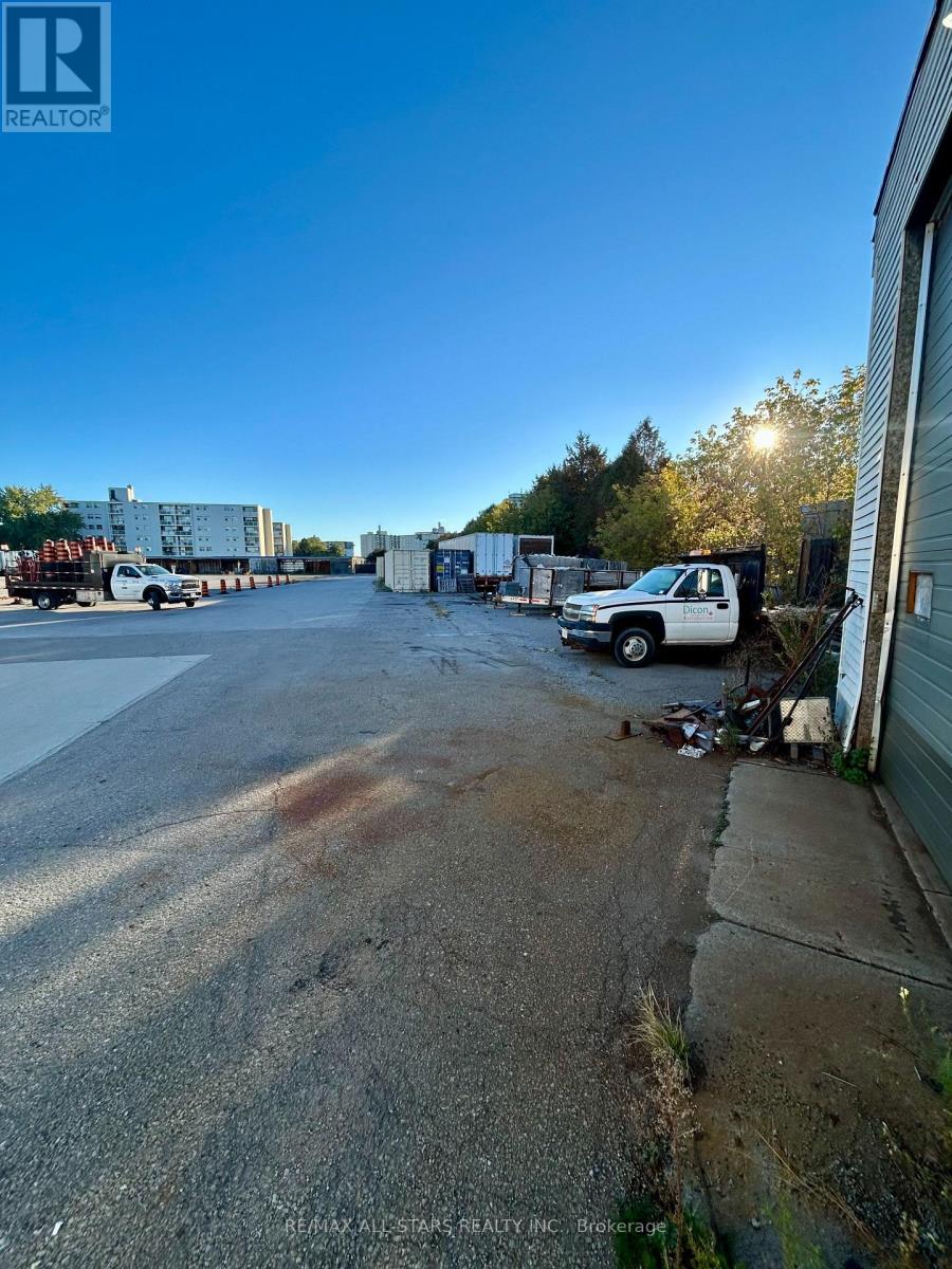 1279 Simcoe Street N, Oshawa, Ontario  L1G 4X1 - Photo 4 - E12480775