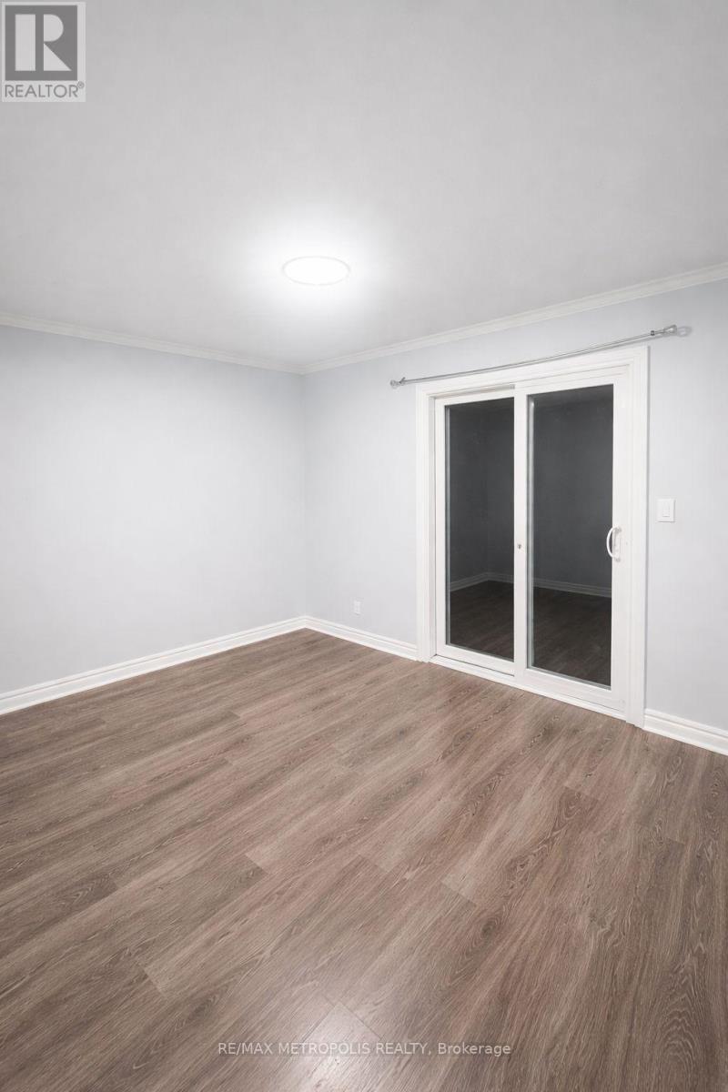 1320 Fundy Court, Oshawa, Ontario  L1J 3N4 - Photo 6 - E12715446