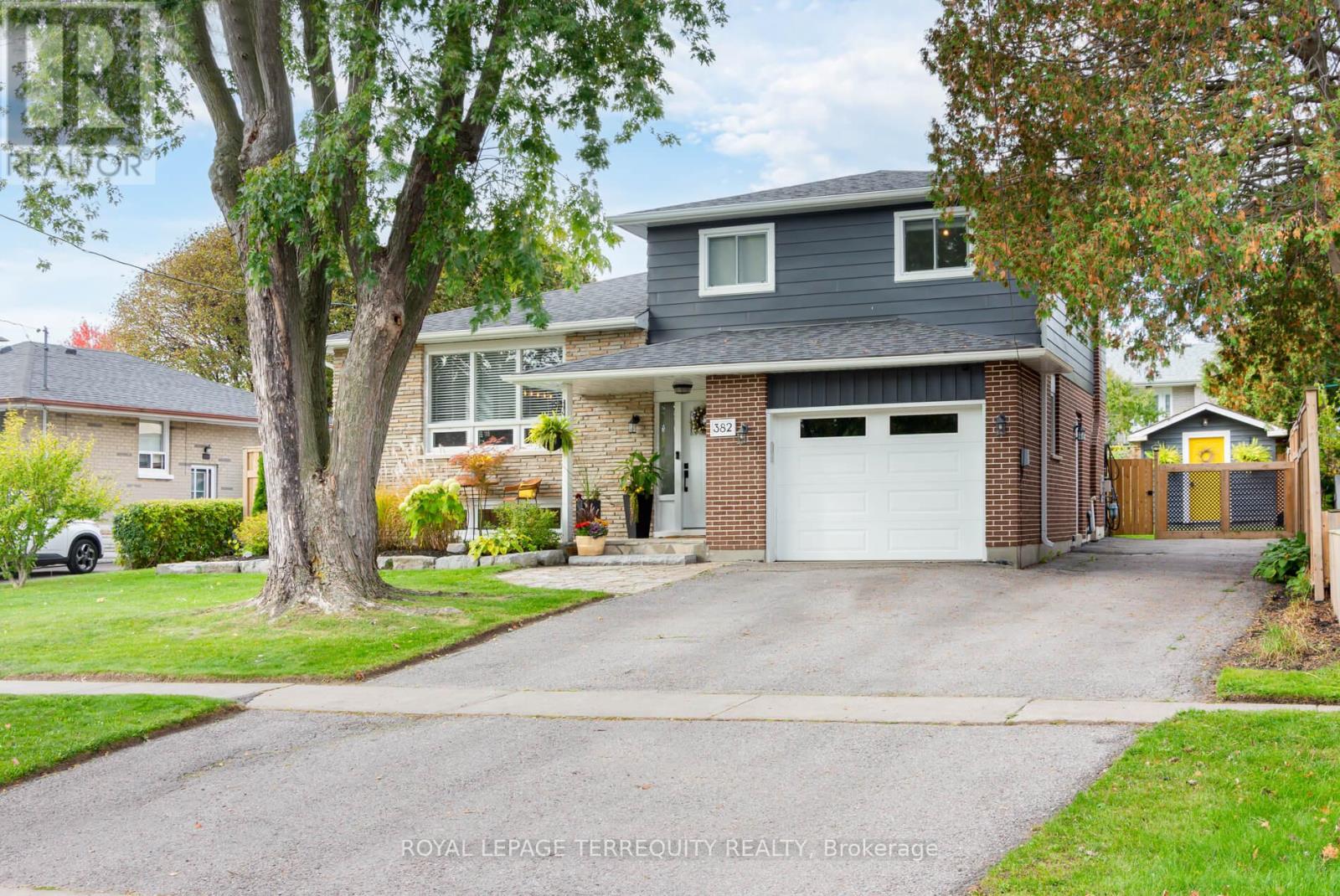 382 Nipigon Street N, Oshawa, Ontario  L1J 4N9 - Photo 1 - E12715508