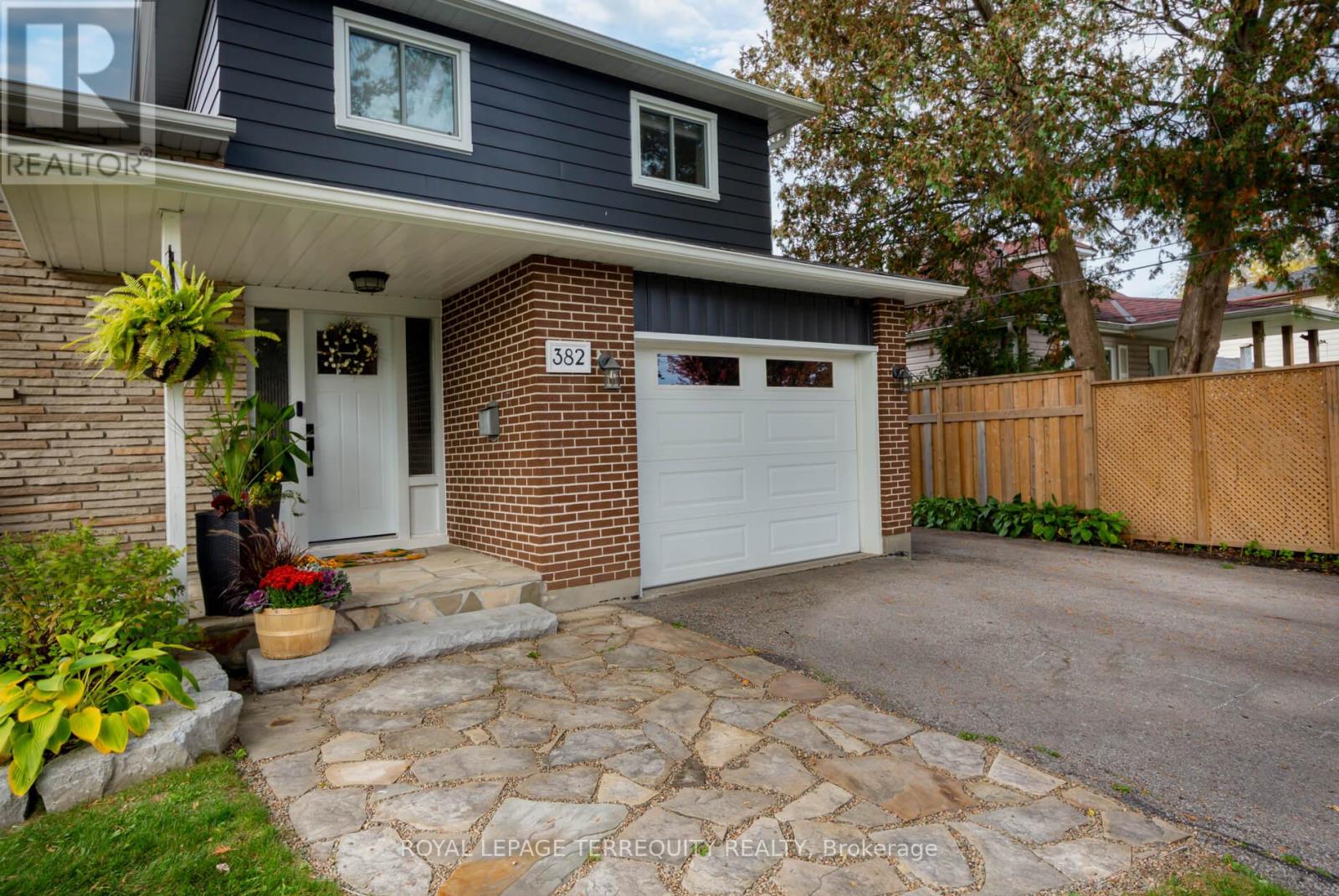 382 Nipigon Street N, Oshawa, Ontario  L1J 4N9 - Photo 3 - E12715508