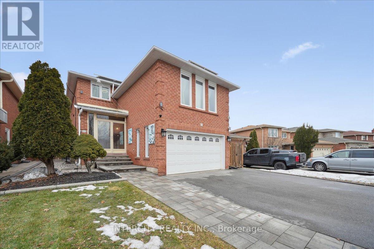 67 Sonny Street, Vaughan, Ontario  L6A 1B8 - Photo 2 - N12715442