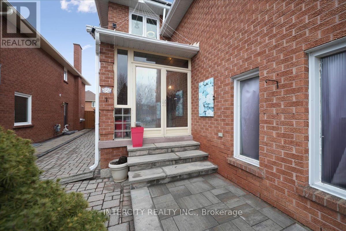 67 Sonny Street, Vaughan, Ontario  L6A 1B8 - Photo 3 - N12715442