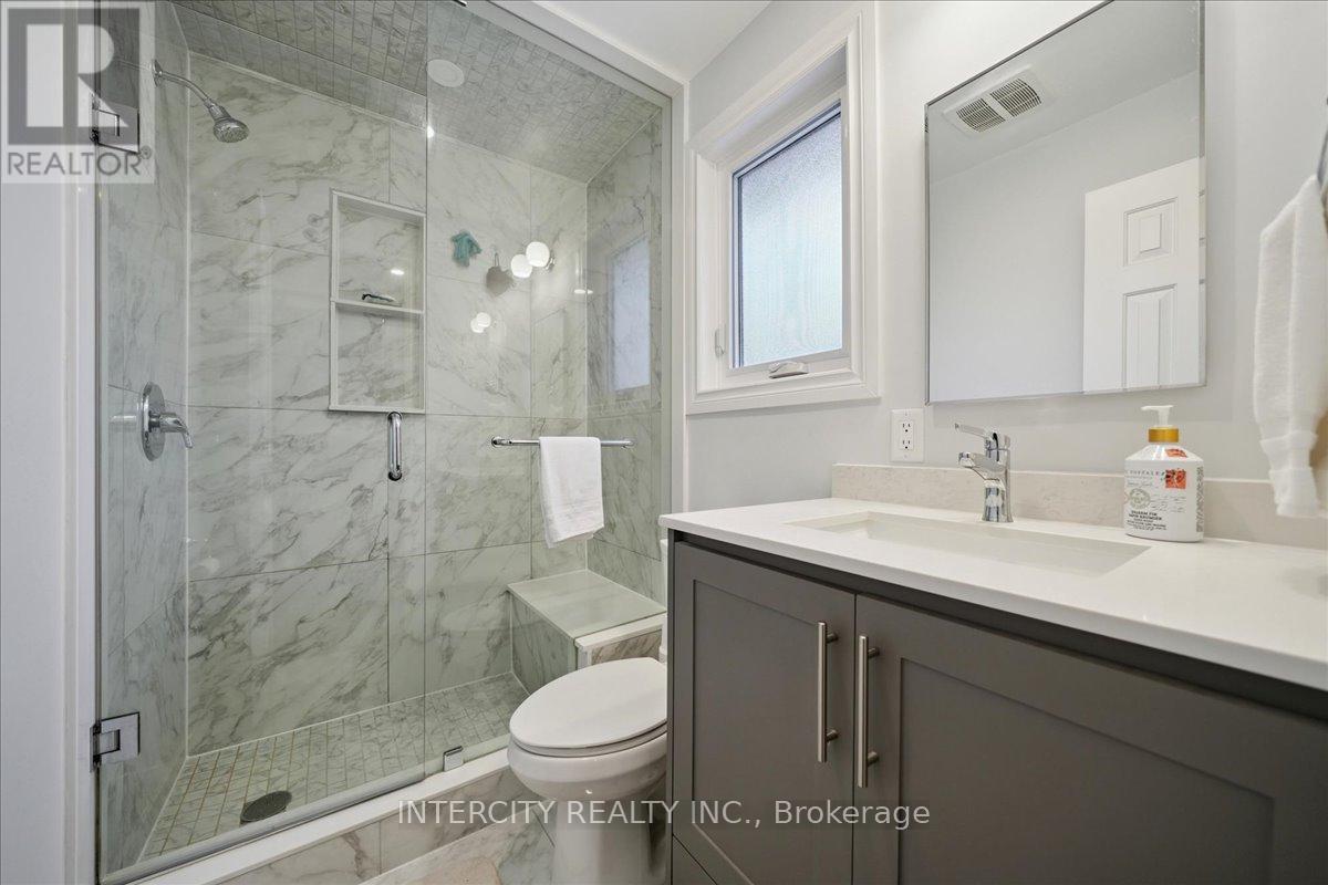 67 Sonny Street, Vaughan, Ontario  L6A 1B8 - Photo 39 - N12715442