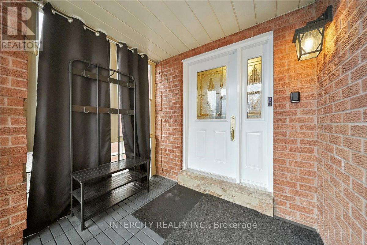 67 Sonny Street, Vaughan, Ontario  L6A 1B8 - Photo 4 - N12715442