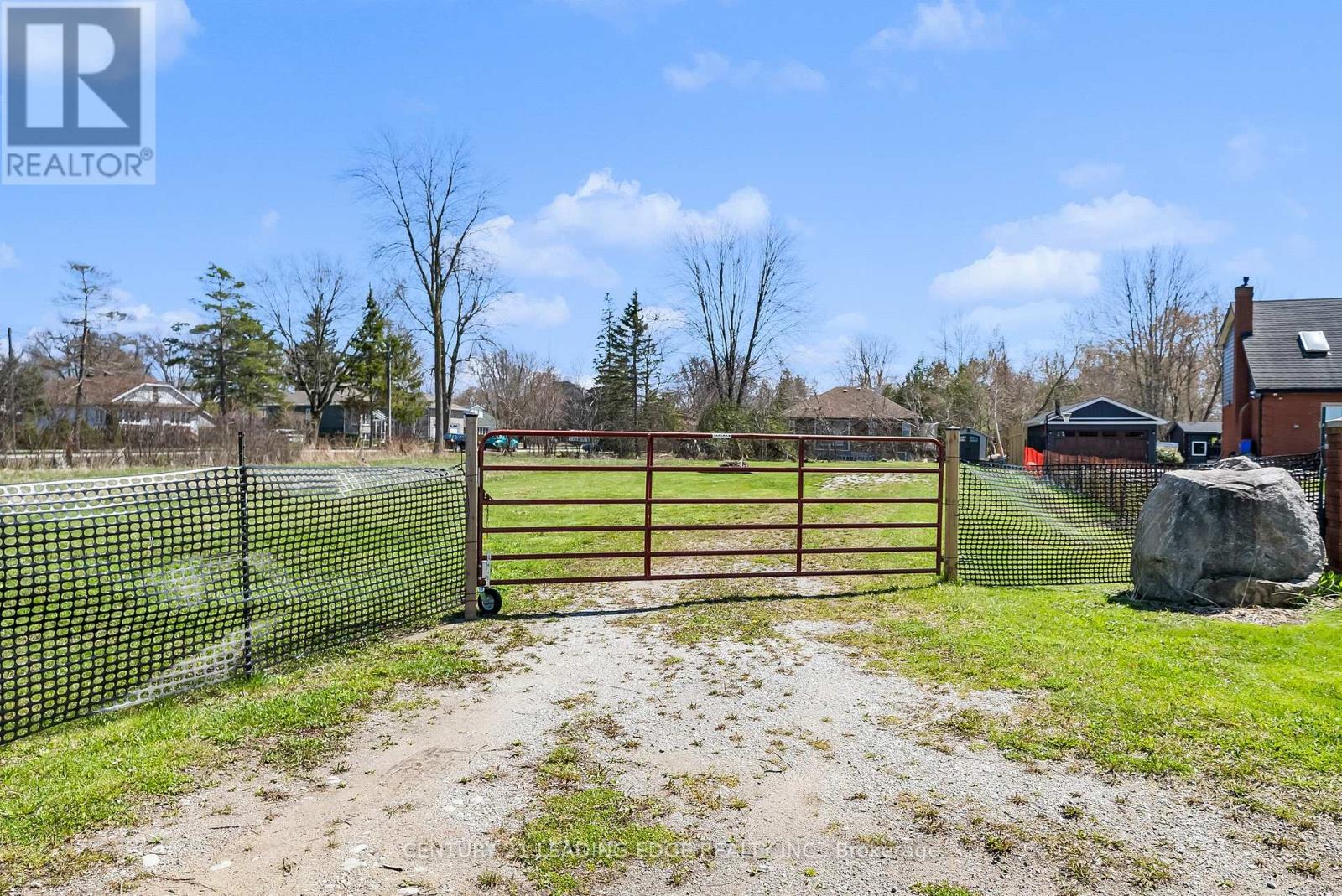 415 Lake Drive E, Georgina, Ontario  L4P 1P3 - Photo 4 - N12715454