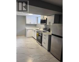 15 LANTOS COURT W, Toronto, Ontario