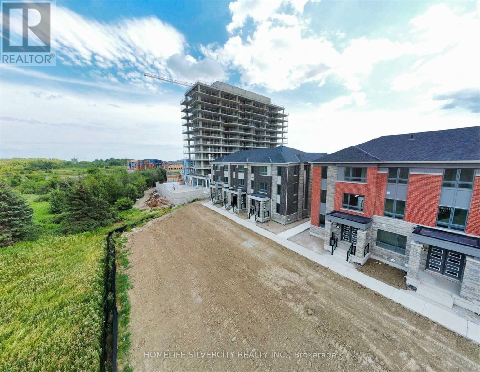 15 Summer Wind Lane, Brampton, Ontario  L7A 0Y4 - Photo 3 - W12715494