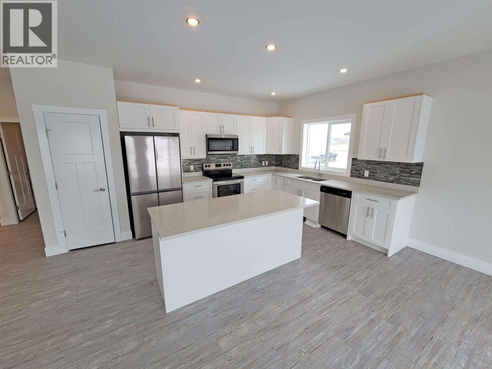 81 Street, Fort St. John, British Columbia  V1J 0P4 - Photo 9 - R3081659