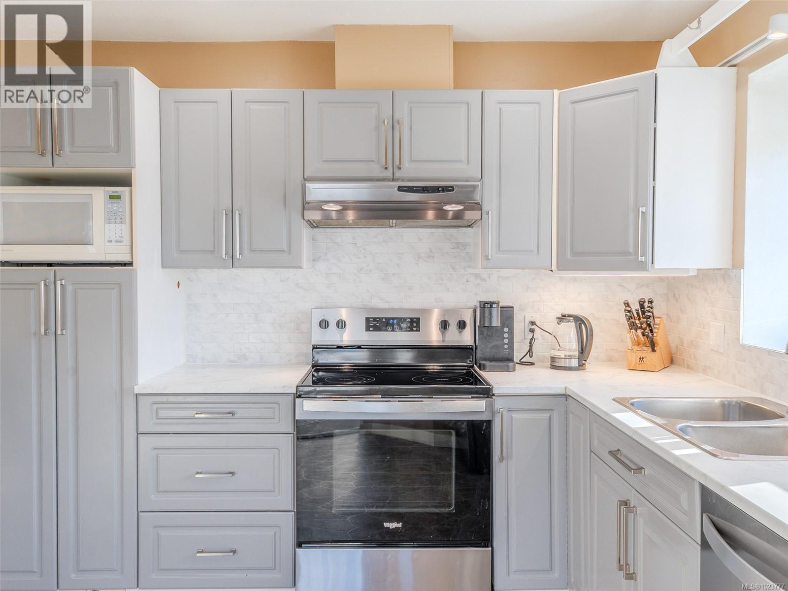 6614 Everest Dr, Nanaimo, British Columbia  V9T 6H6 - Photo 9 - 1023777