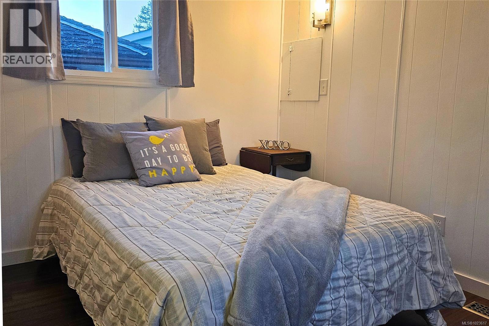 For Sale: 5B 6245 Metral Dr, Nanaimo, ON | 4 Bed, 3 Bath House for $295,000. See 26 photos!