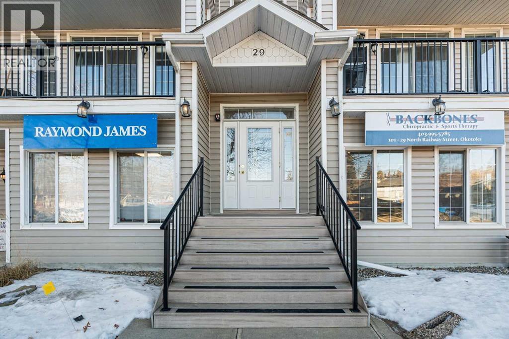 303, 29 N Railway Street N, Okotoks, Alberta  T1S 1J3 - Photo 2 - A2280075