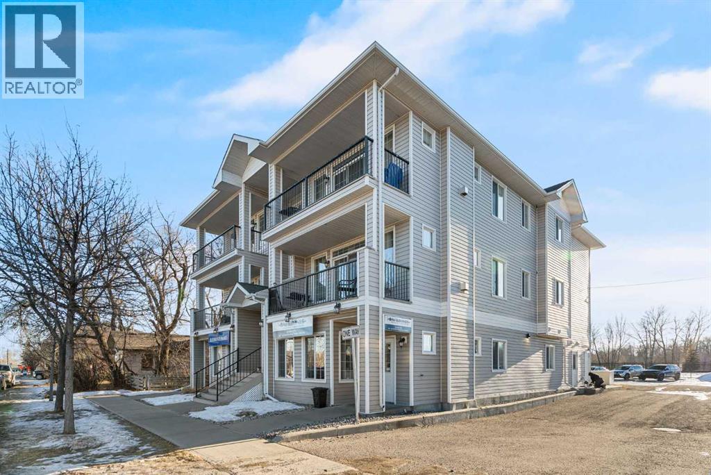 303, 29 N Railway Street N, Okotoks, Alberta  T1S 1J3 - Photo 3 - A2280075