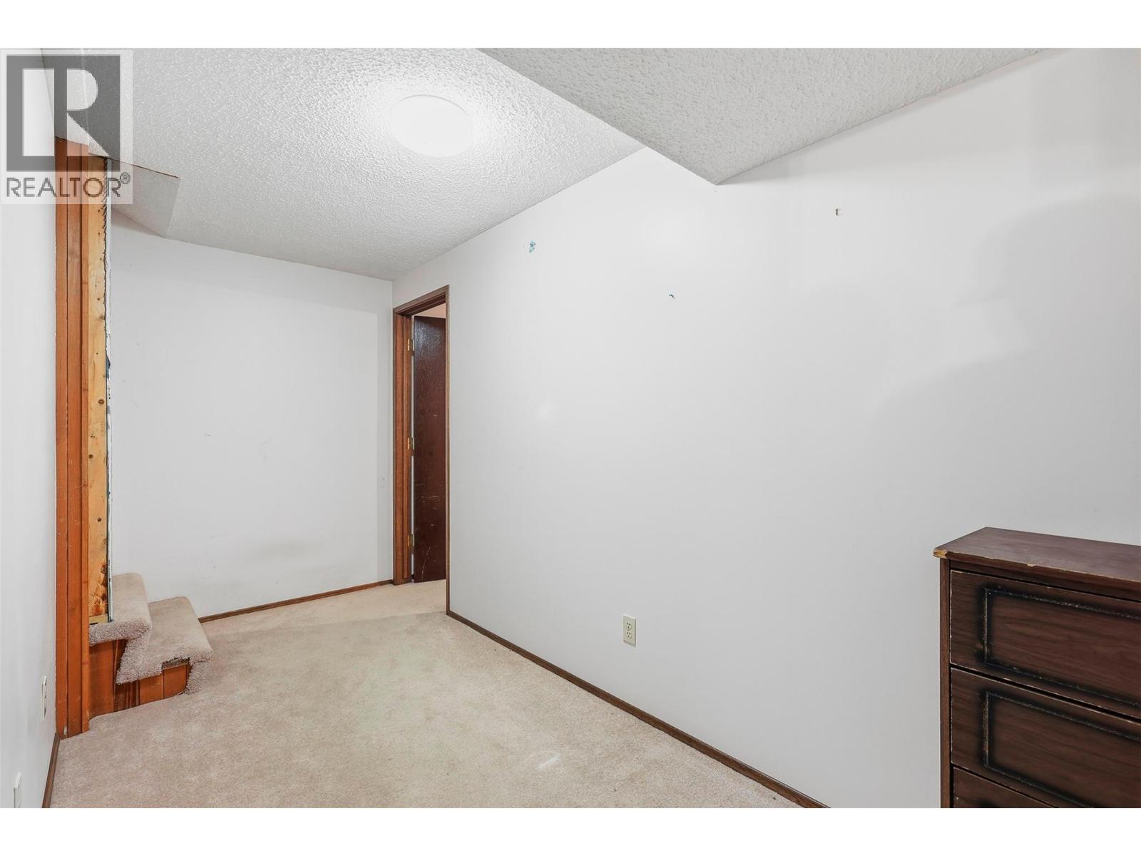 2434 Qu'appelle Boulevard, Kamloops, British Columbia  V2E 1T4 - Photo 10 - 10373075