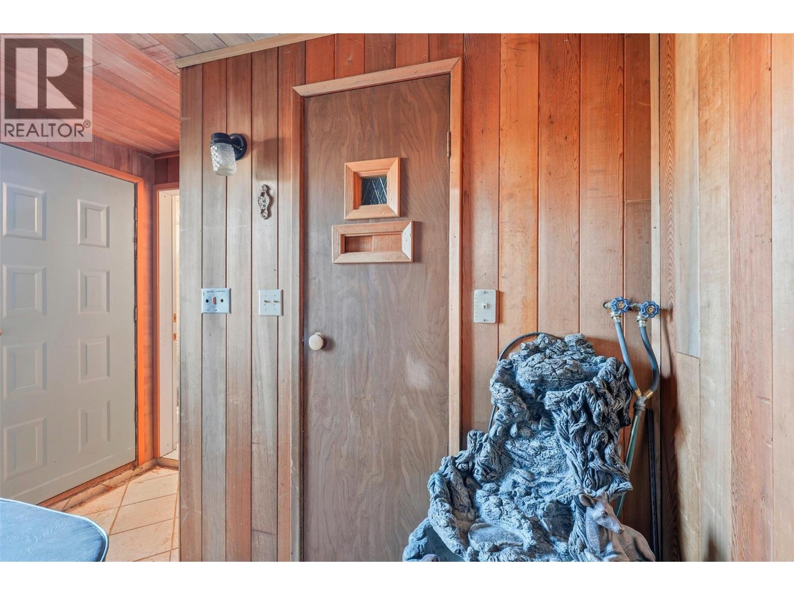 2434 Qu'appelle Boulevard, Kamloops, British Columbia  V2E 1T4 - Photo 14 - 10373075