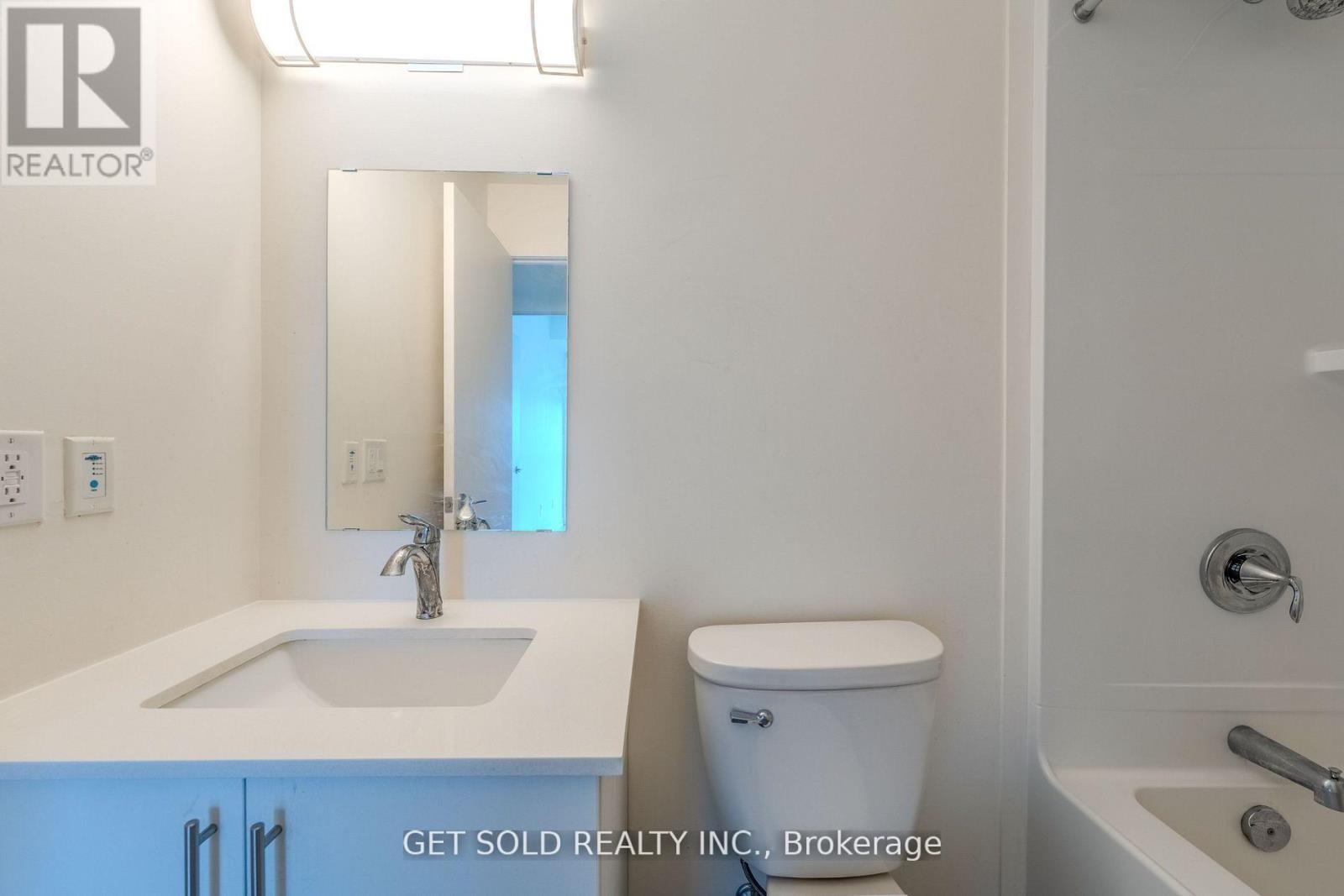 1105 - 128 King Street N, Waterloo, Ontario  N2J 2X9 - Photo 12 - X12715482