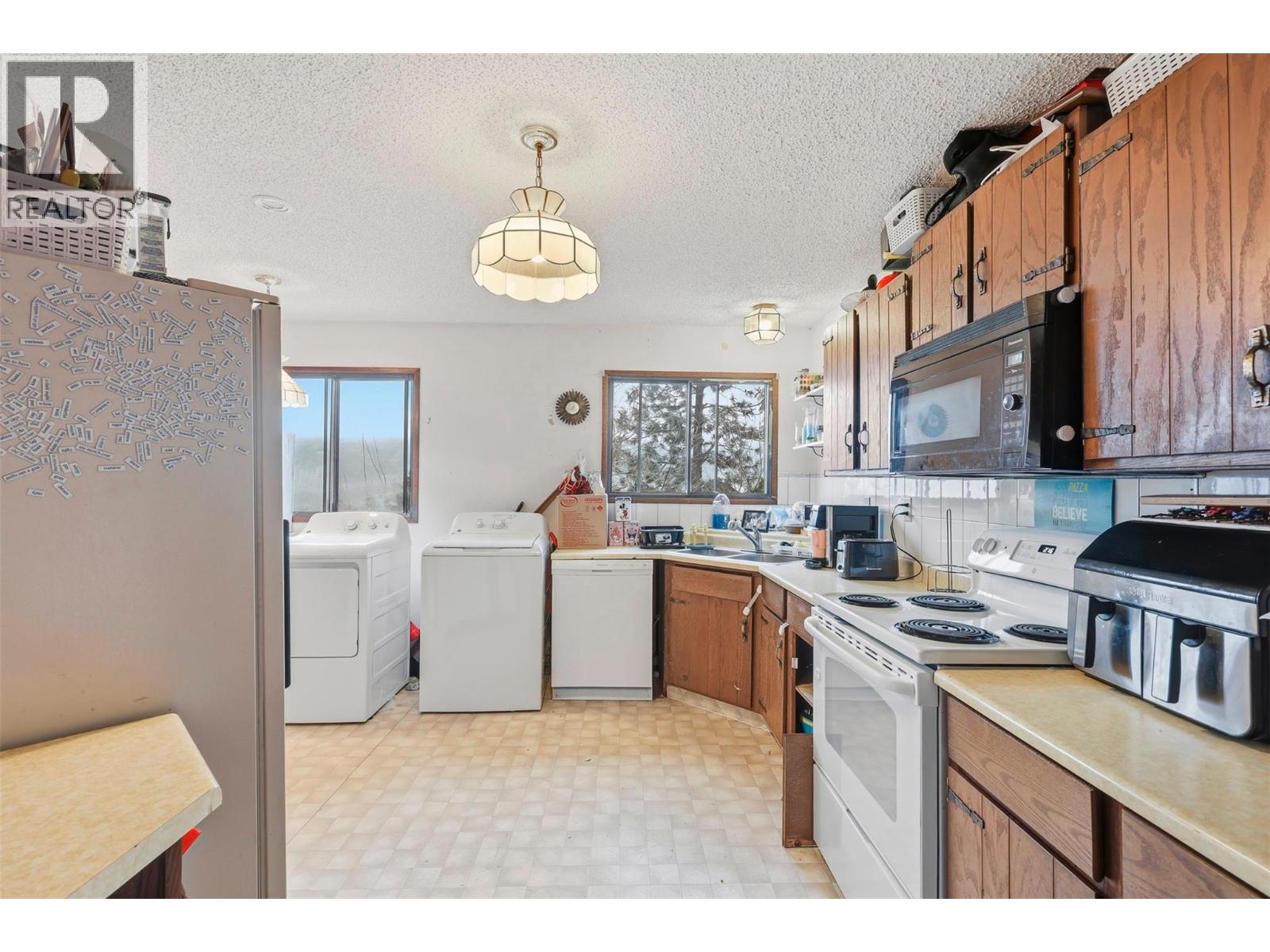 2434 Qu'appelle Boulevard, Kamloops, British Columbia  V2E 1T4 - Photo 46 - 10373075