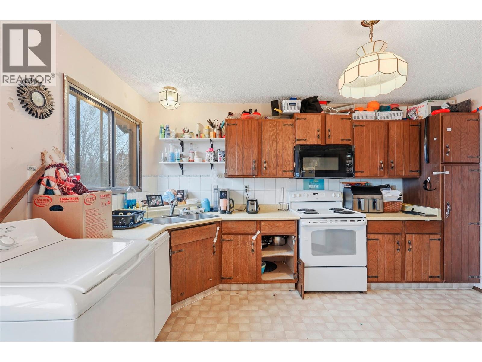 2434 Qu'appelle Boulevard, Kamloops, British Columbia  V2E 1T4 - Photo 47 - 10373075