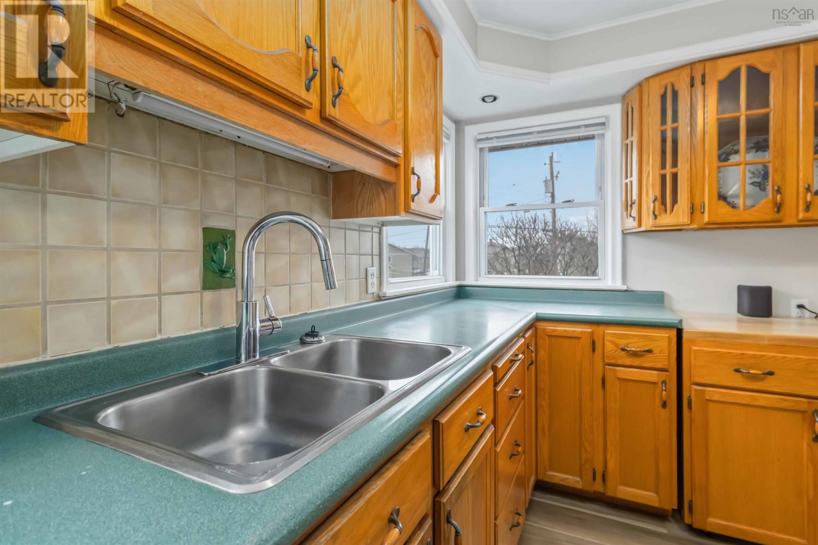 83 Victoria Road, Bridgewater, Nova Scotia  B4V 2N4 - Photo 16 - 202601164