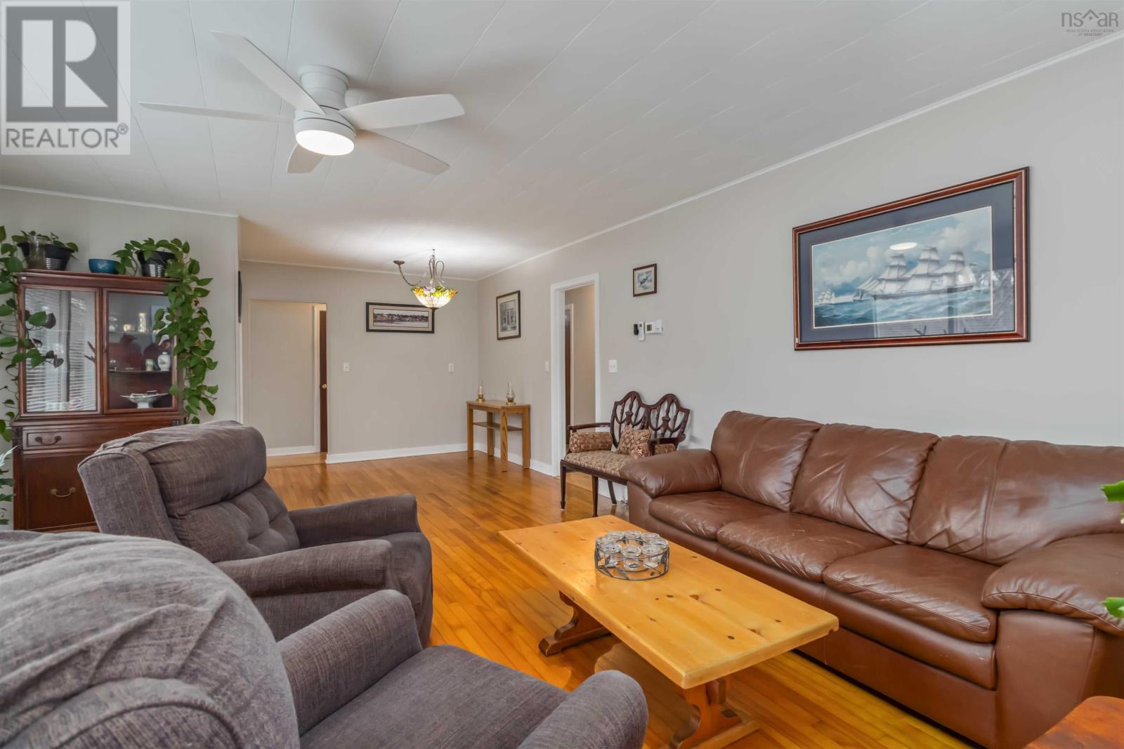 83 Victoria Road, Bridgewater, Nova Scotia  B4V 2N4 - Photo 13 - 202601164